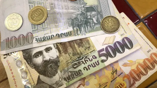 Как перевести деньги из России в Армению и наоборот в 2023 году